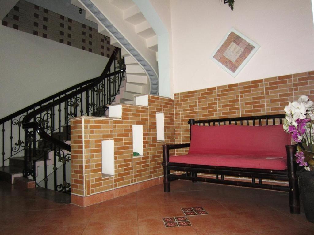 Timi Hotel Хошимин Екстериор снимка