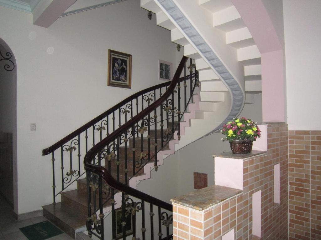 Timi Hotel Хошимин Екстериор снимка