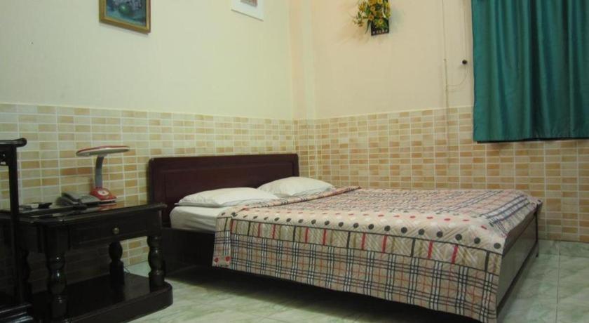 Timi Hotel Хошимин Екстериор снимка