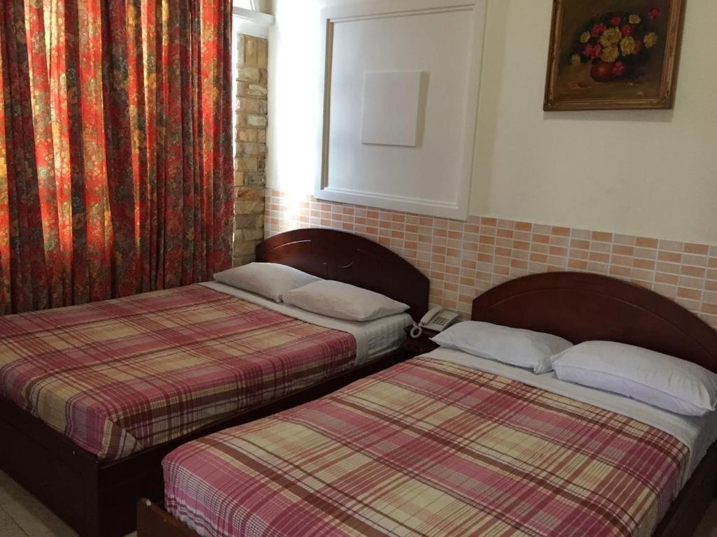 Timi Hotel Хошимин Екстериор снимка